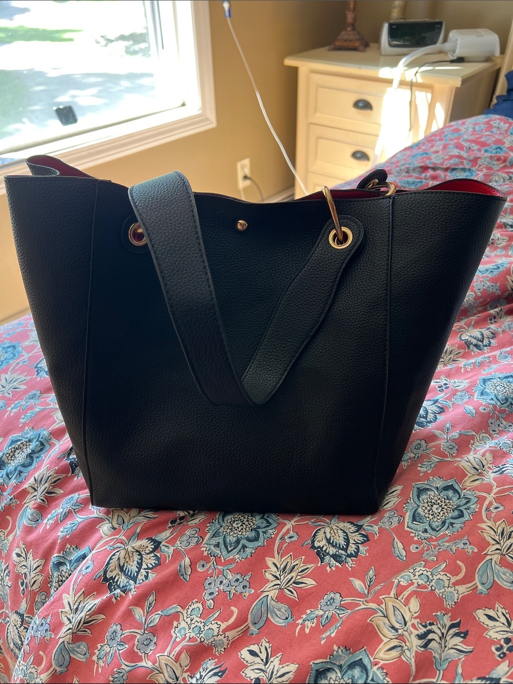 Source Unknown Black Tote with Red Interior and Gold Rings